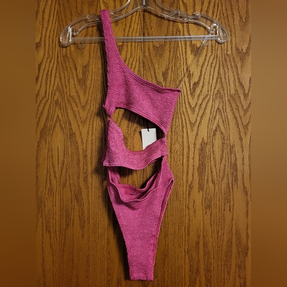 NWT bond-eye Australia Fuchsia Rico Bound Crinkle One Piece Swimsuit Un-Sized - Picture 1 of 7